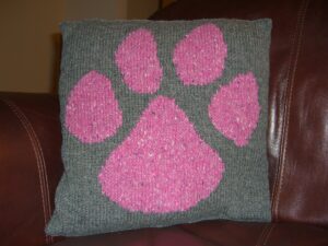 Mewsley's paw print